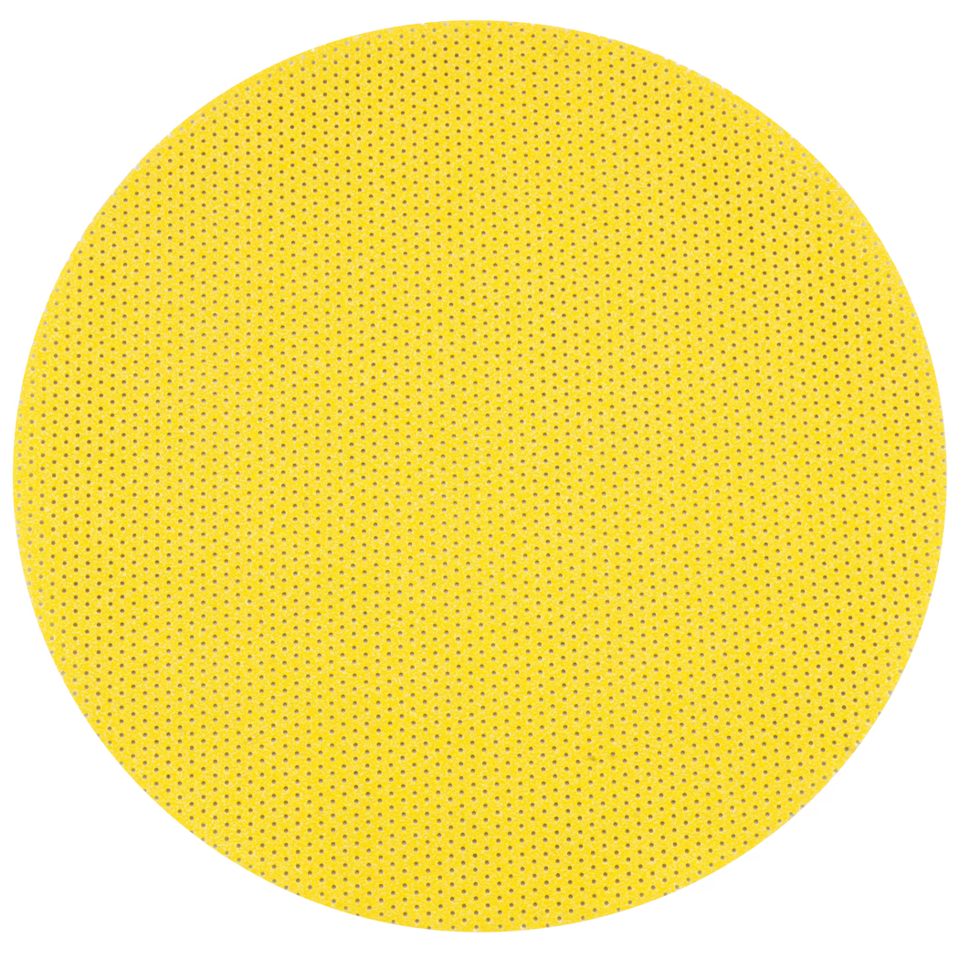 Een grote ronde gele textuurplaat met een regelmatig patroon van kleine perforaties, die lijkt op een schuur- of filterschijf, op een witte achtergrond.